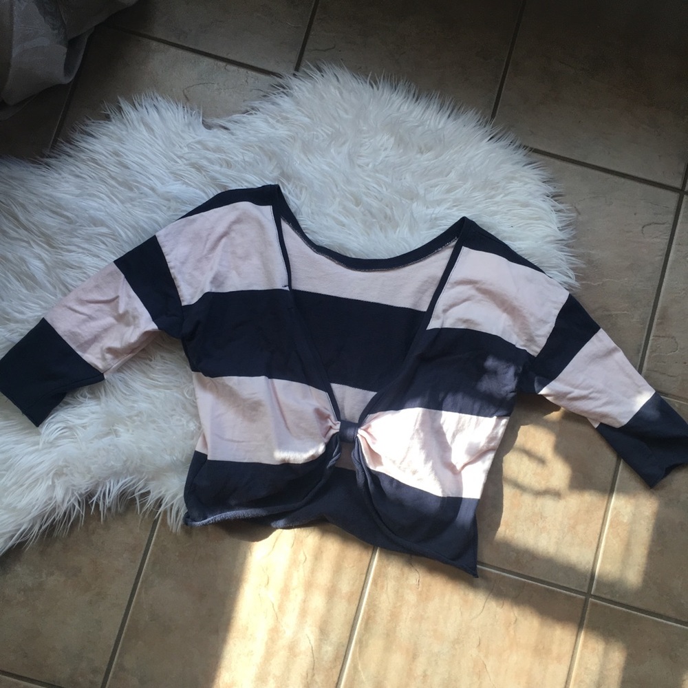 Forever 21 scoop back sweater - Picture 5 of 8